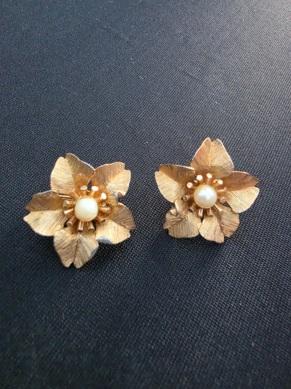 Gold Floral Pearl Center Stud Earrings - Women Jewelry